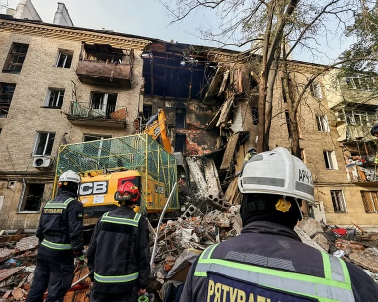 Zelensky évoque l&rsquo;absence d&rsquo;alerte avant les frappes russes après l&rsquo;annonce de Trump sur le cessez-le-feu