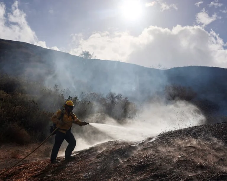 Des évacuations annoncées alors que plusieurs feux de forêt se déclarent en Californie