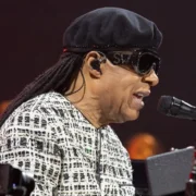 Stevie Wonder en concert : un hommage mémorable pour les 50 ans de &lsquo;Songs in the Key of Life&rsquo;