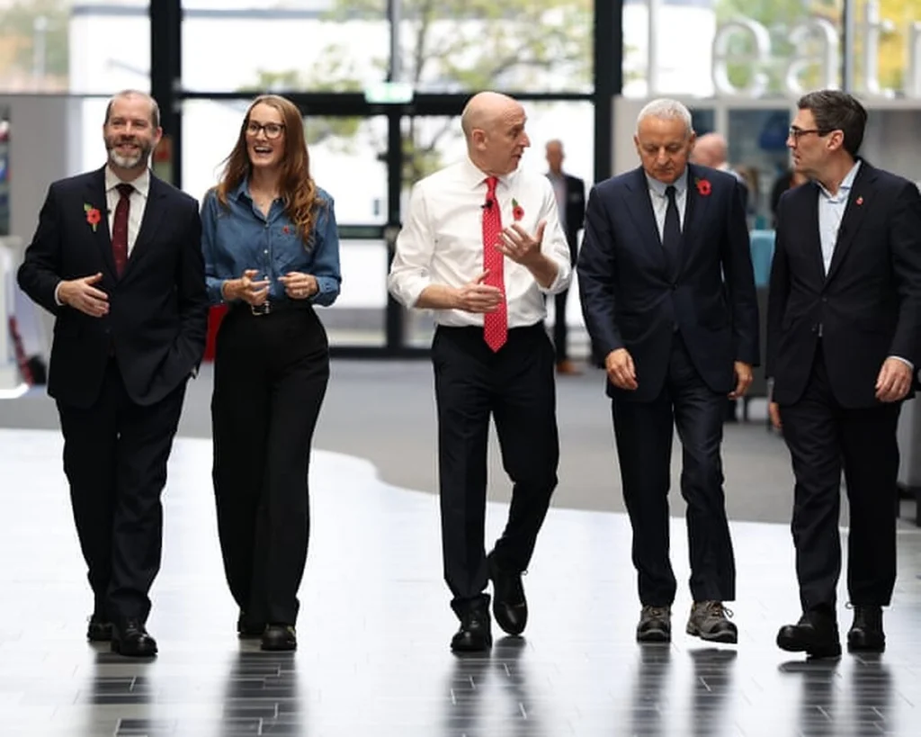 { « title »: « Le Premier ministre souhaite un débat public sur la relation
