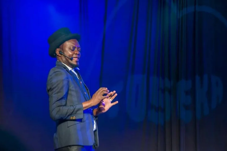 Fiston Saïsaï évoque son parcours humoristique et ses succès personnels en tant qu&rsquo;artiste congolais