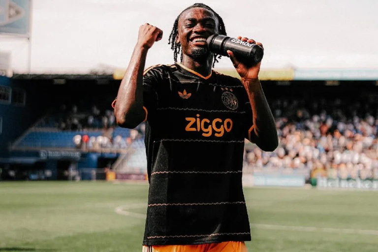 Le Real Madrid porte un intérêt particulier au milieu congolais Jorthy Mokio de l&rsquo;Ajax Amsterdam