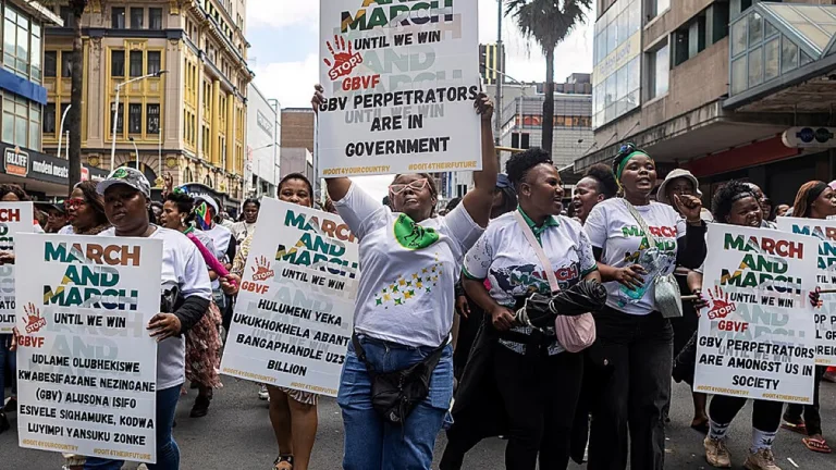 Les manifestants anti-migrants en Afrique du Sud poursuivent leur mobilisation malgré la controverse