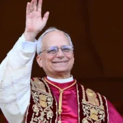 Le pape Léon XIV, premier pontife à voter aux États-Unis, exprime son engagement civique