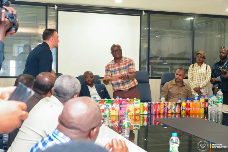 Évaluation des Zones Économiques Spéciales : Justin Kalumba souligne les avancées industrielles en RDC