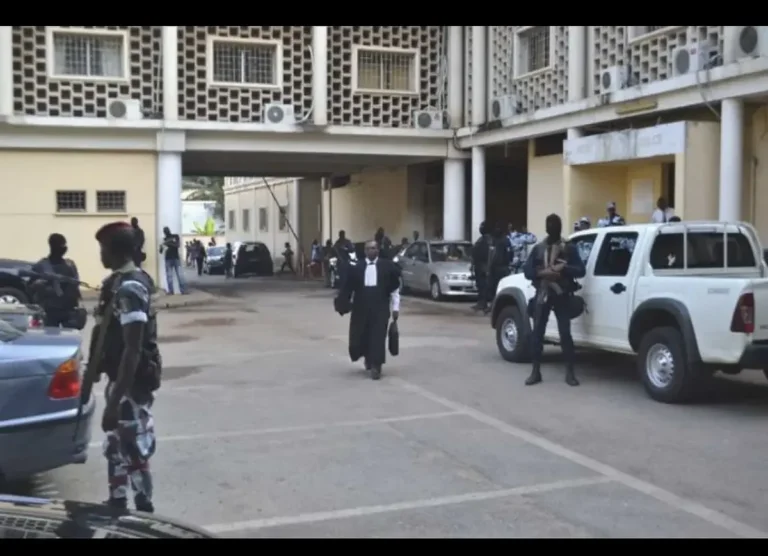 Le Tribunal d’Abidjan reporte le procès de destitution de Tidjane Thiam au 19 novembre