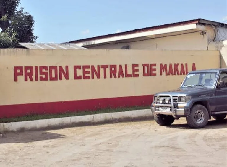 Makala : 16 238 détenus pour 1 500 places, des détenues disent partager un lit à huit